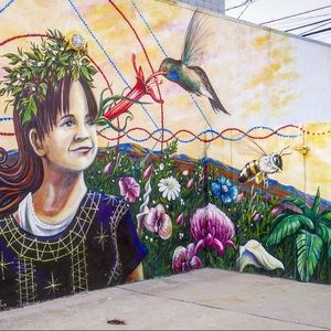 Hey guys I’m Kris! Come shop my closet 💗